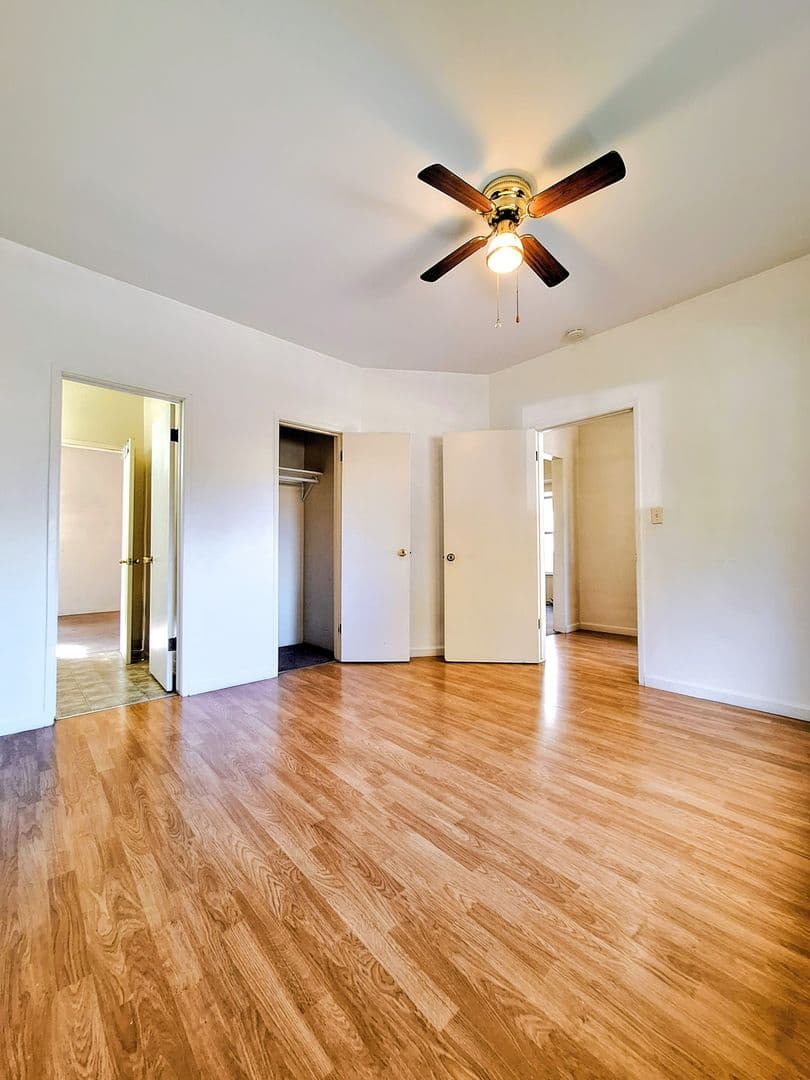 San Jose Apartment: 95 & 95 1/2 N. Buena Vista Ave