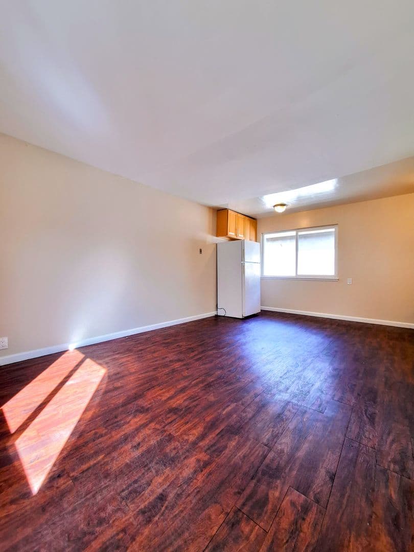 San Jose Apartment: 2752 Kollmar Dr #34