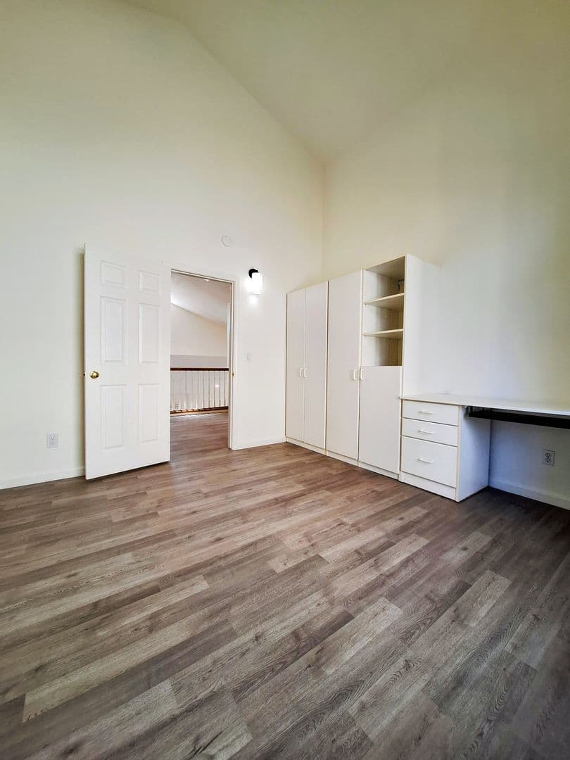 Redwood City House: 802 Schooner Bay Dr