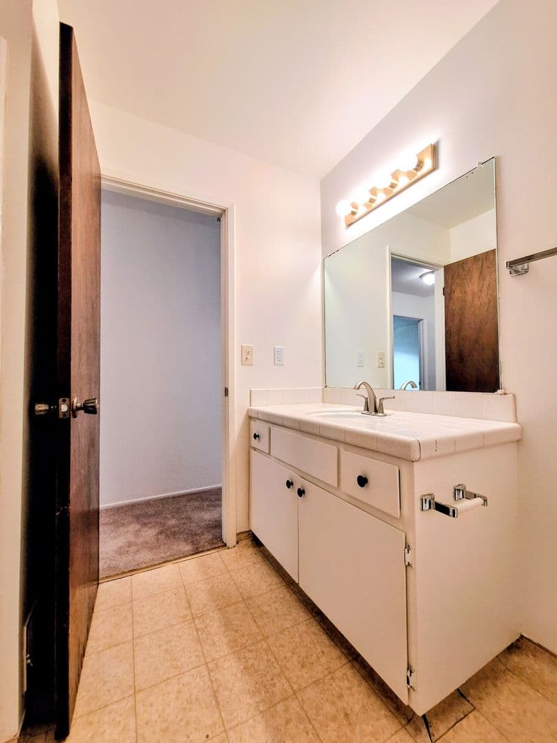 Santa Clara Apartment: 3478 & 3482 Angelina Dr