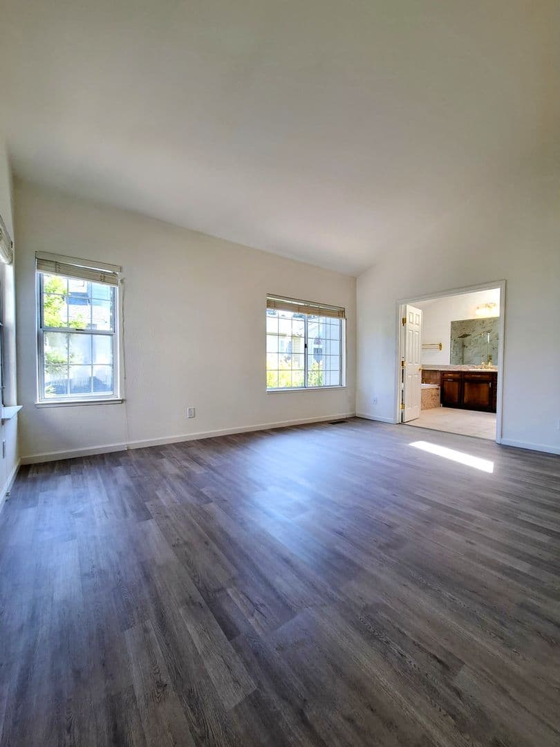 Redwood City House: 802 Schooner Bay Dr