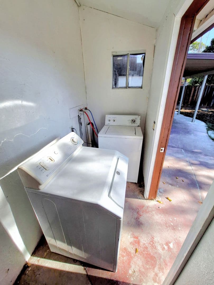 San Jose House: 3354 Mt. Logan Dr