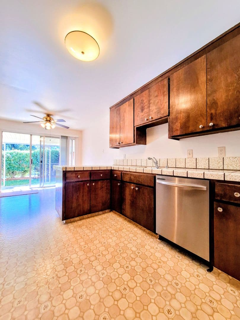 Santa Clara Apartment: 3478 & 3482 Angelina Dr