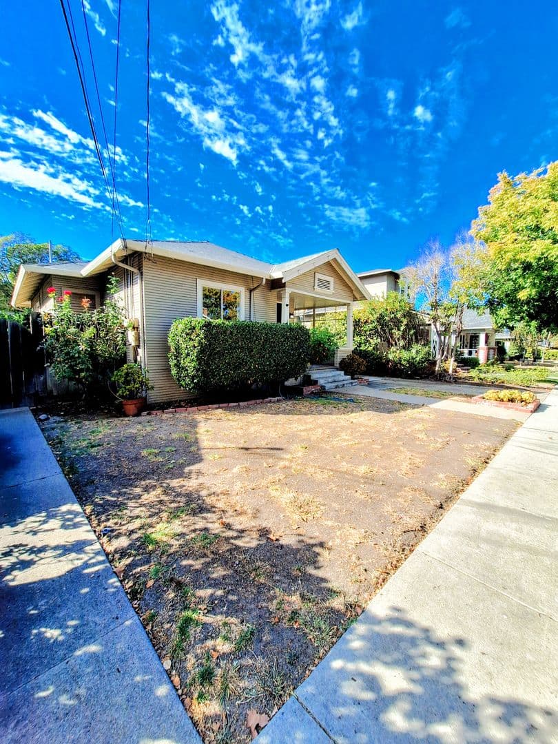 San Jose Apartment: 95 & 95 1/2 N. Buena Vista Ave