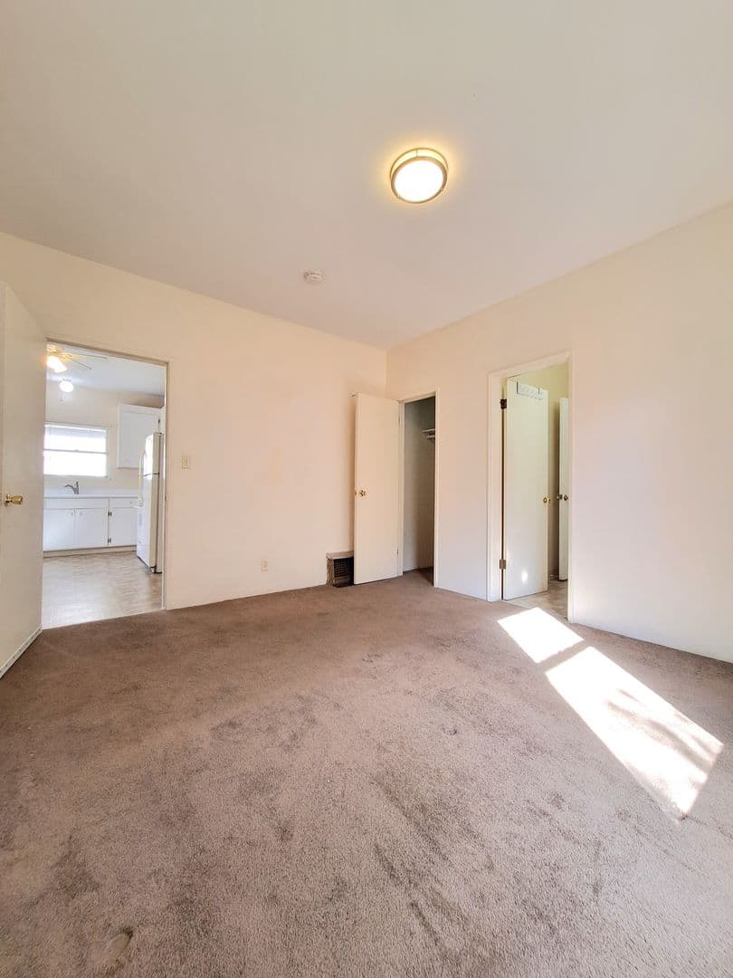 San Jose Apartment: 95 & 95 1/2 N. Buena Vista Ave
