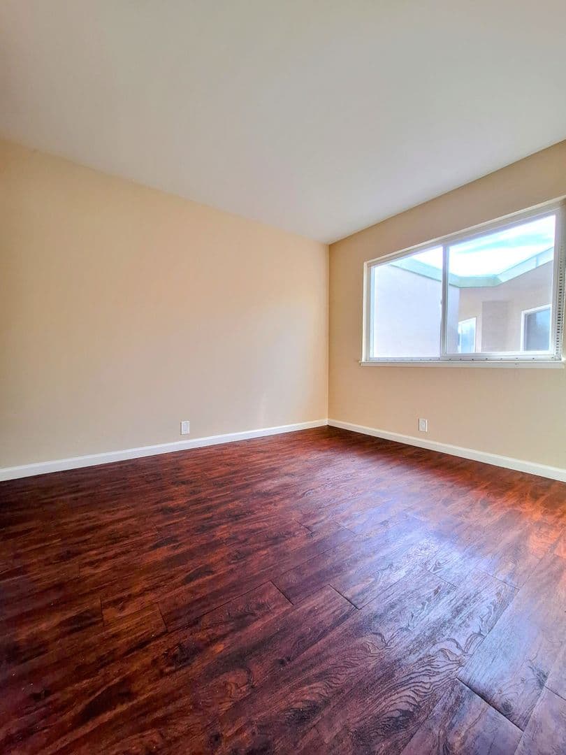 San Jose Apartment: 2752 Kollmar Dr #34