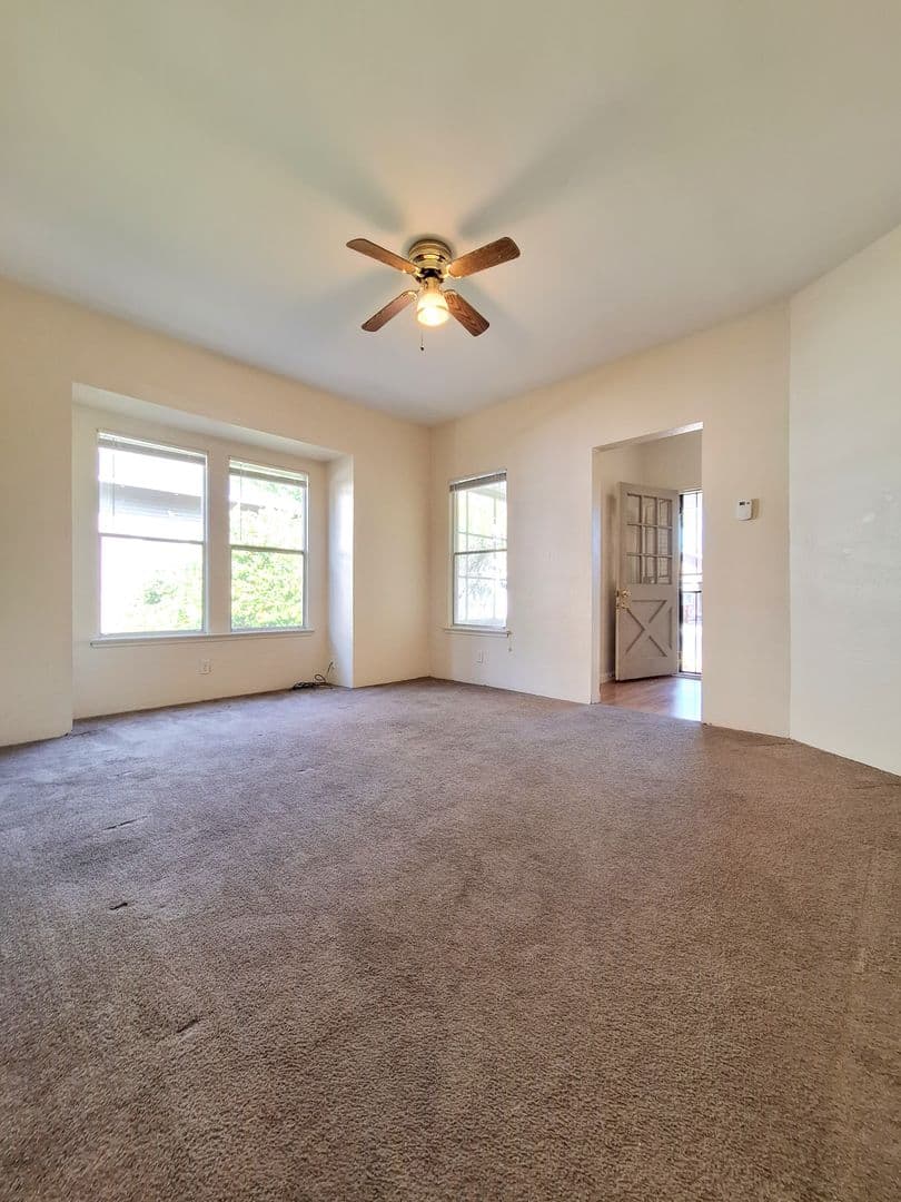 San Jose Apartment: 95 & 95 1/2 N. Buena Vista Ave