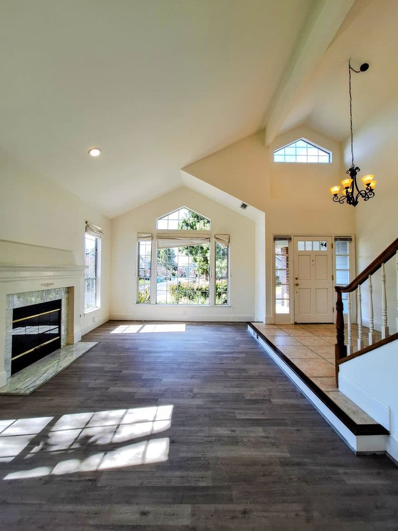 Redwood City House: 802 Schooner Bay Dr