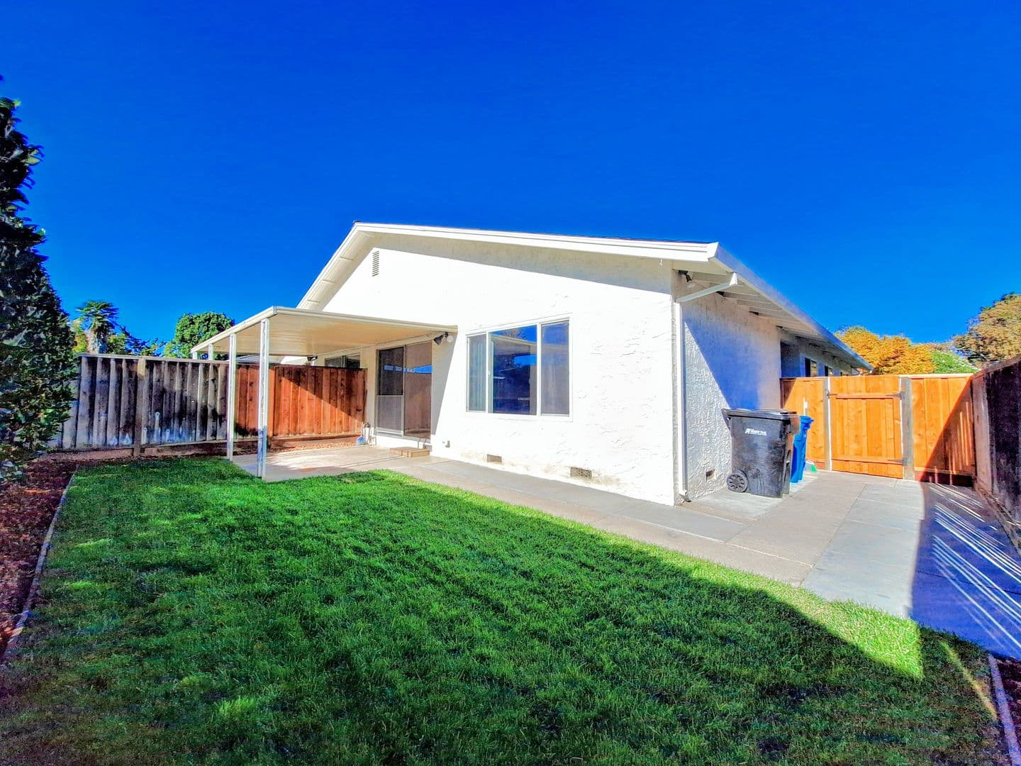 Santa Clara Apartment: 3478 & 3482 Angelina Dr