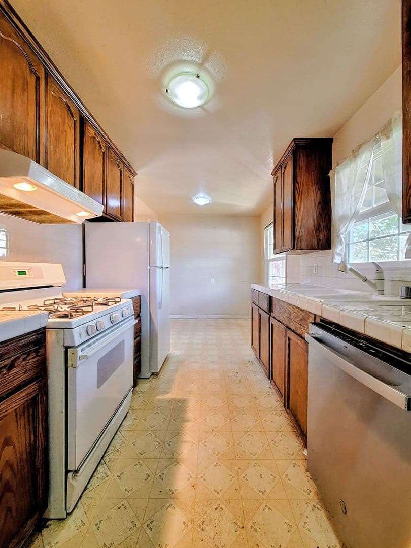 San Jose House: 2162 Tamie Ln