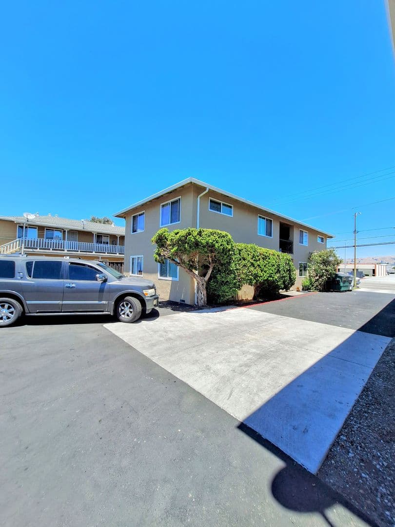 San Jose Apartment: 1021 N. 7th Street
