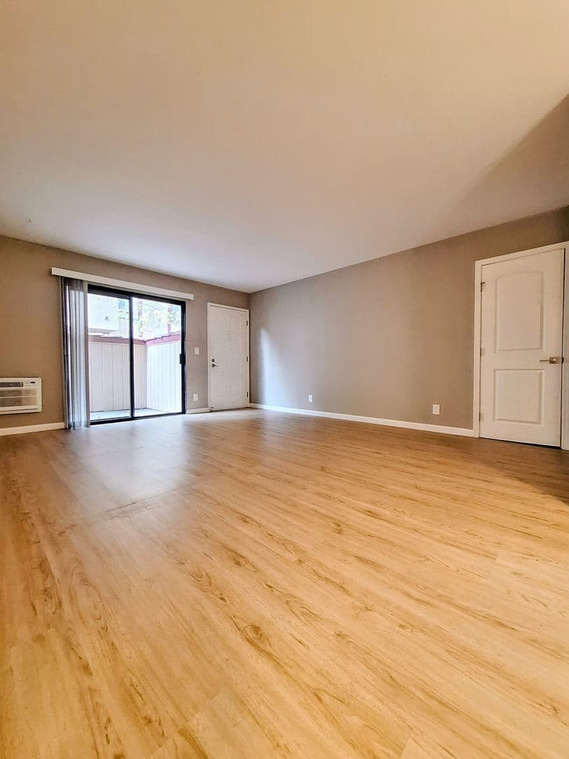 San Jose Condo: 5332 Monterey Rd #7