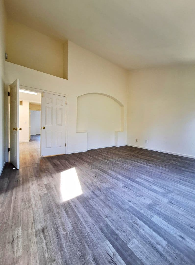 Redwood City House: 802 Schooner Bay Dr