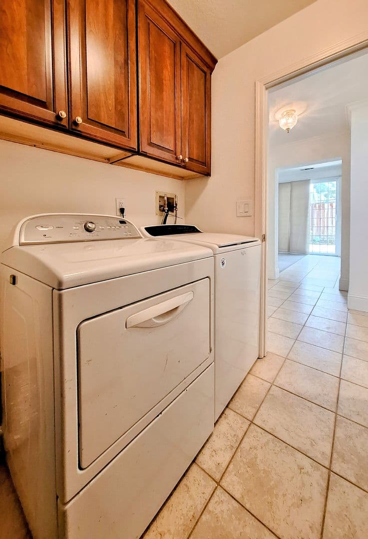 Redwood City House: 802 Schooner Bay Dr