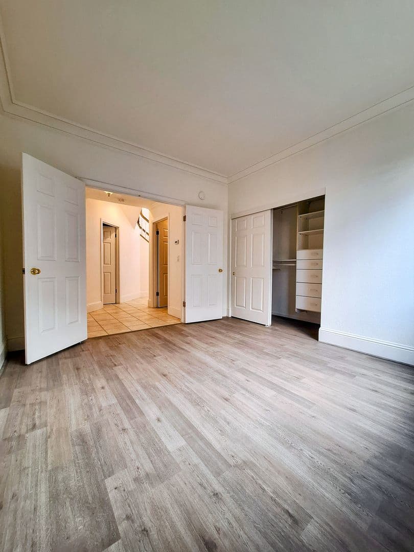 Redwood City House: 802 Schooner Bay Dr