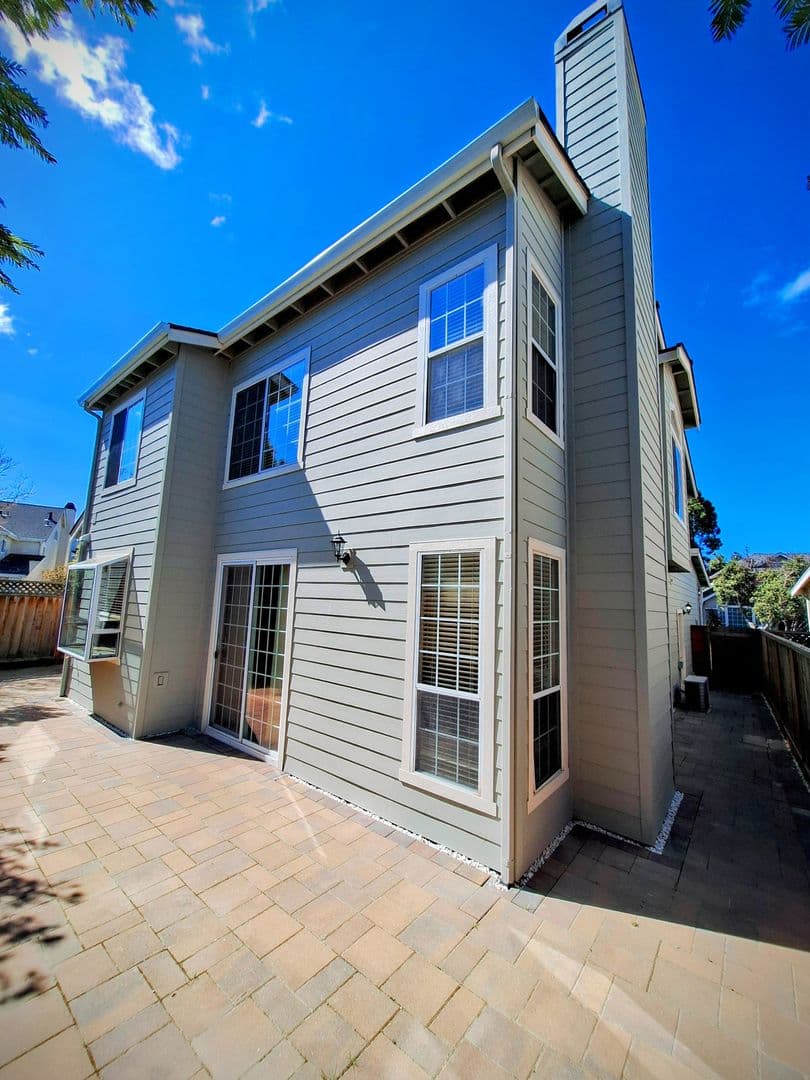 Redwood City House: 802 Schooner Bay Dr