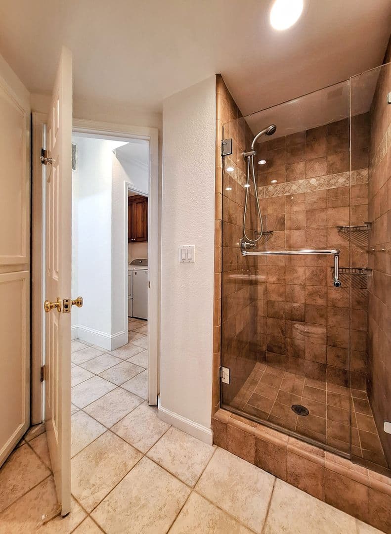 Redwood City House: 802 Schooner Bay Dr