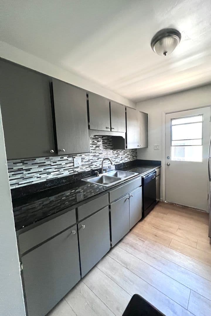 Phoenix Apartment: 9836 N Central Avenue