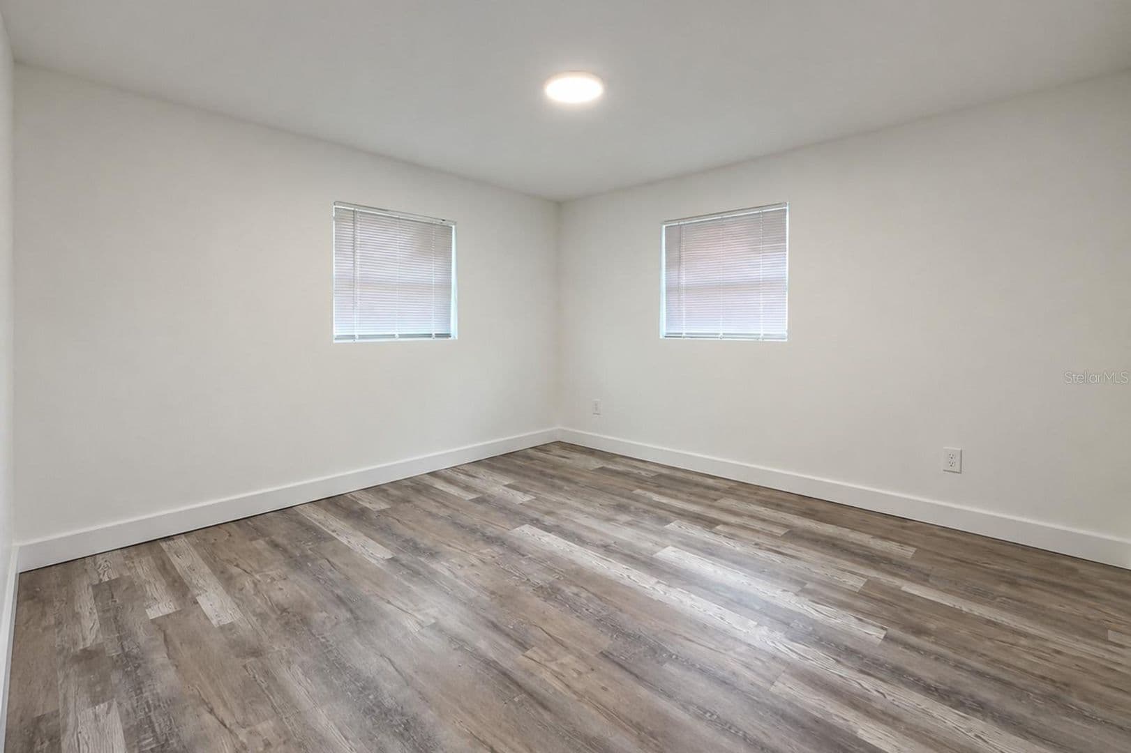 DAYTONA BEACH House: 1701 TALLAHASSEE DRIVE