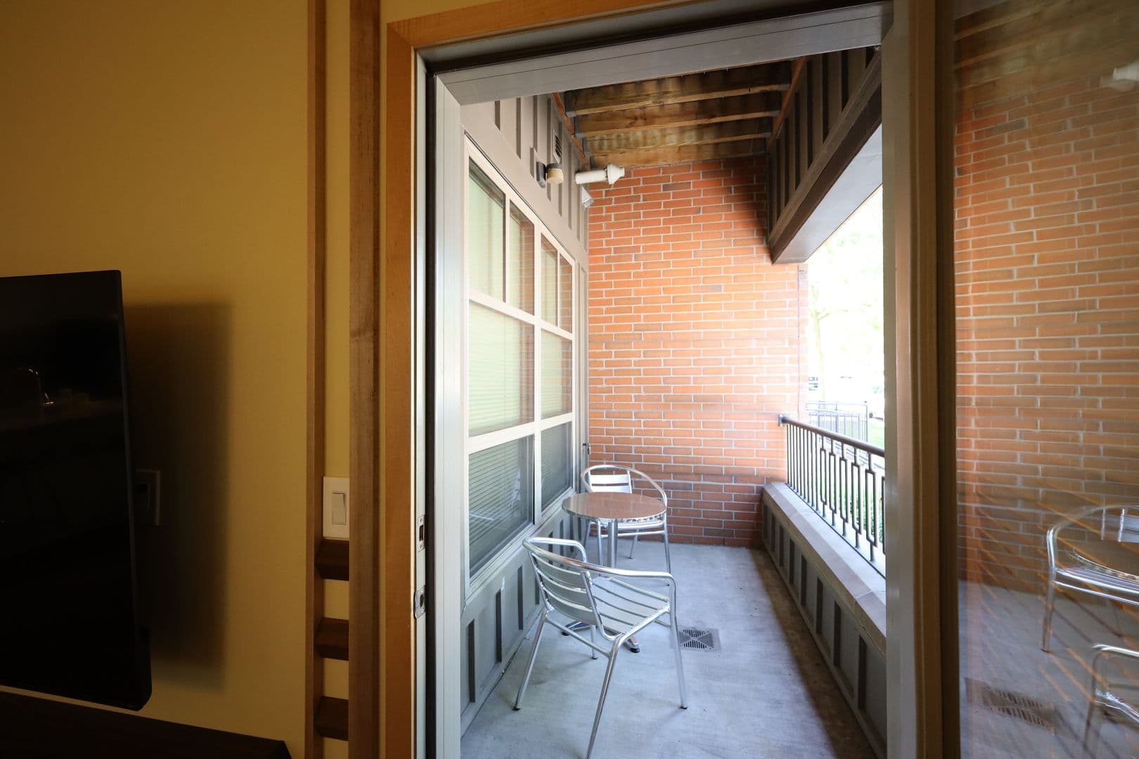 Madison Apartment: 525 East Main Street