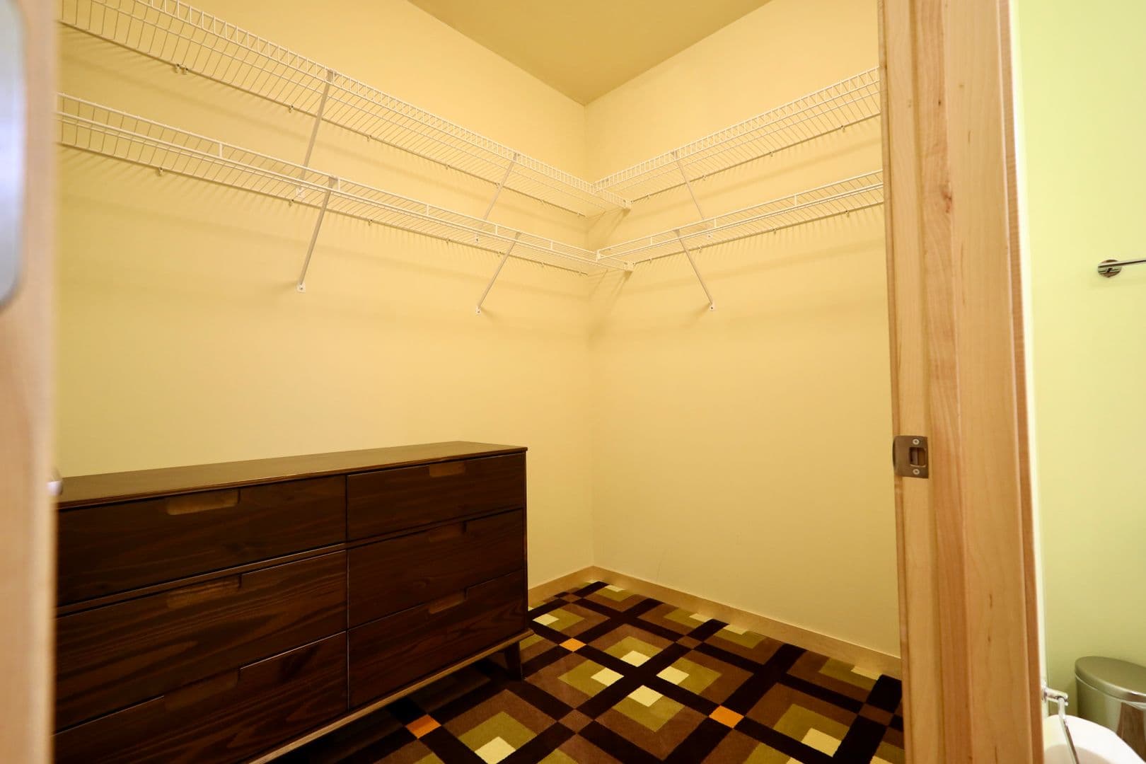 Madison Apartment: 525 East Main Street