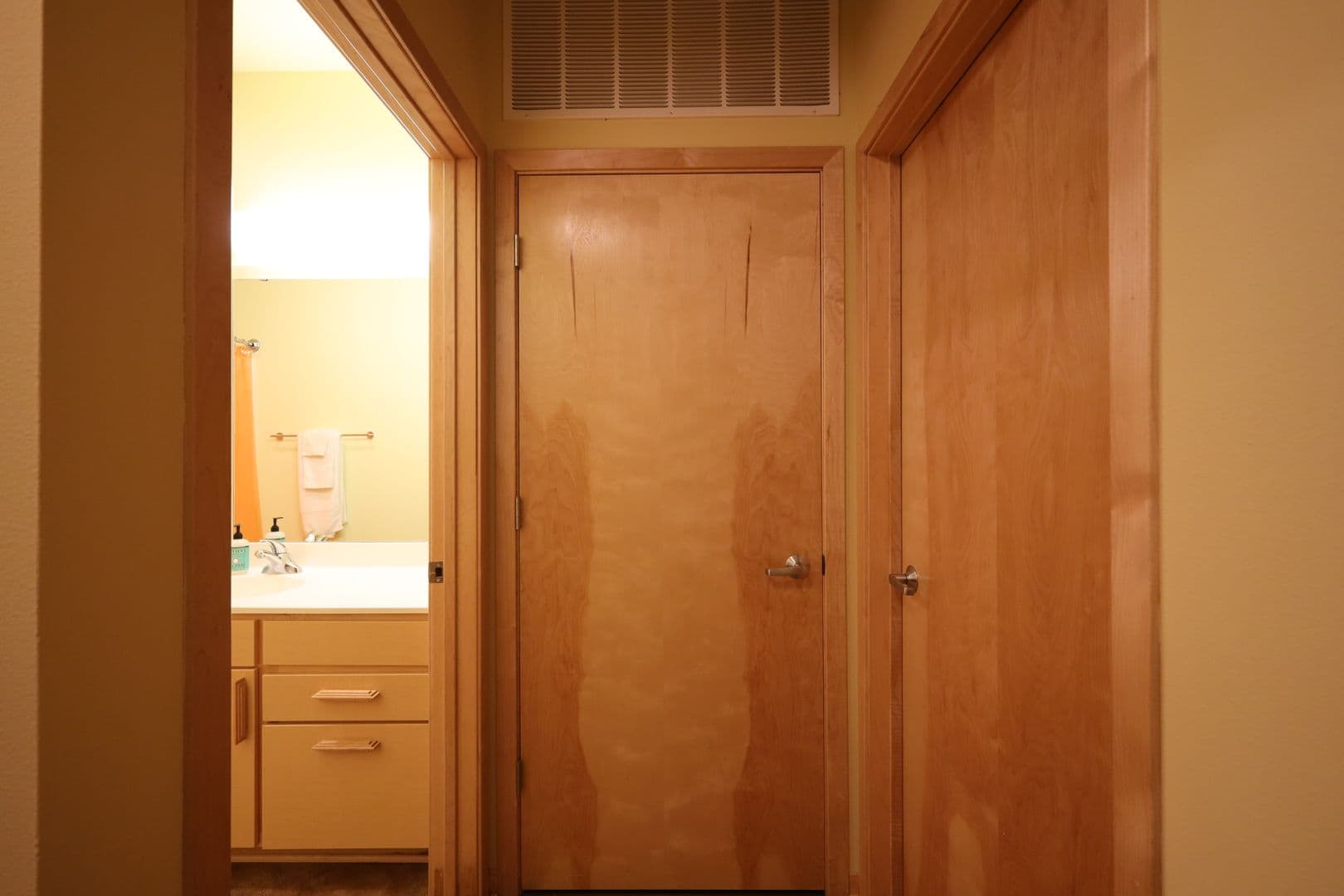 Madison Apartment: 525 East Main Street