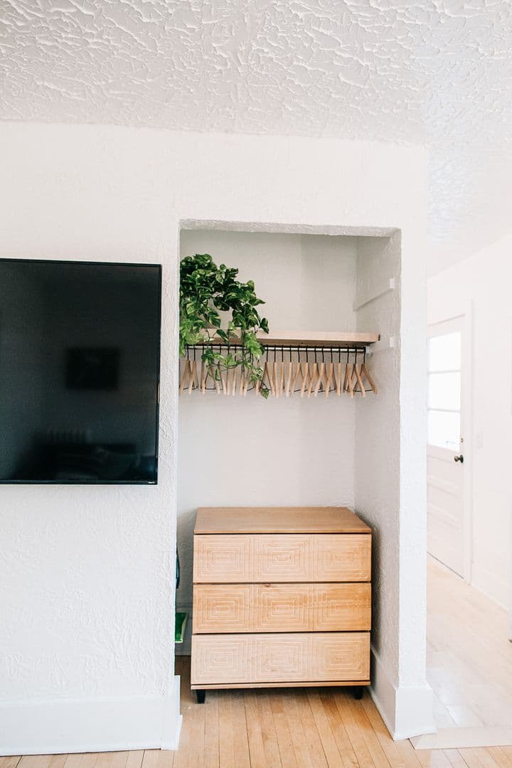 Madison Apartment: 723 Jenifer Street