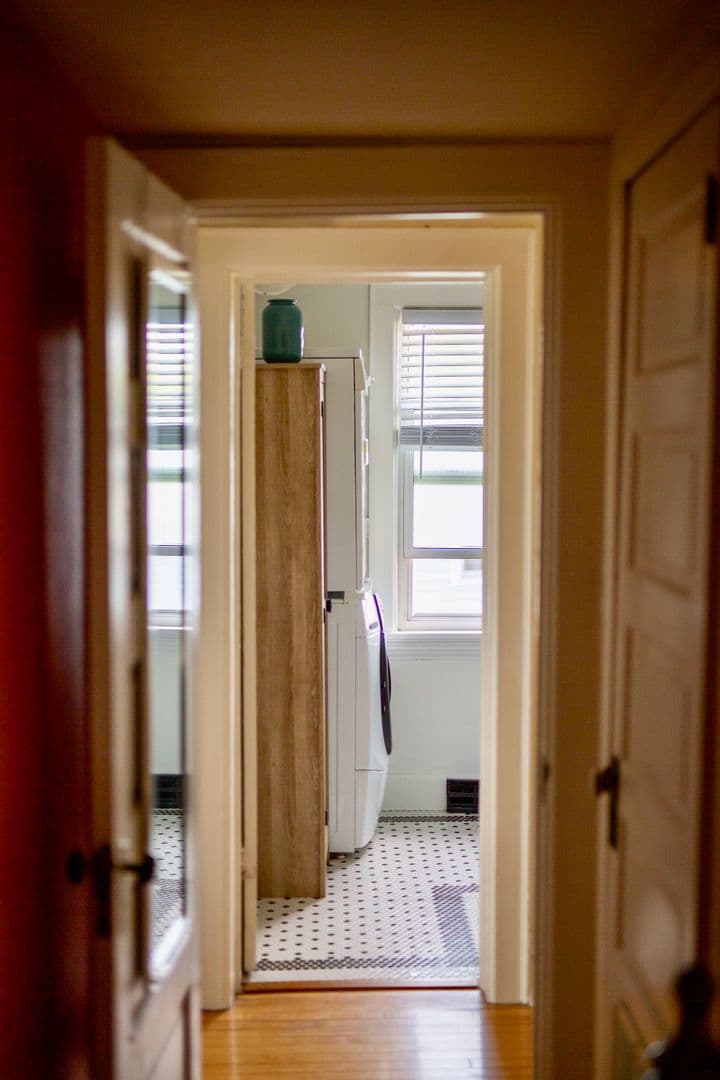 Madison Apartment: 729 Jenifer Street Unit 2