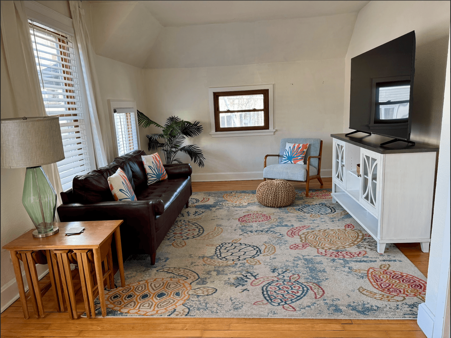Madison Apartment: 729 Jenifer Street Unit 2