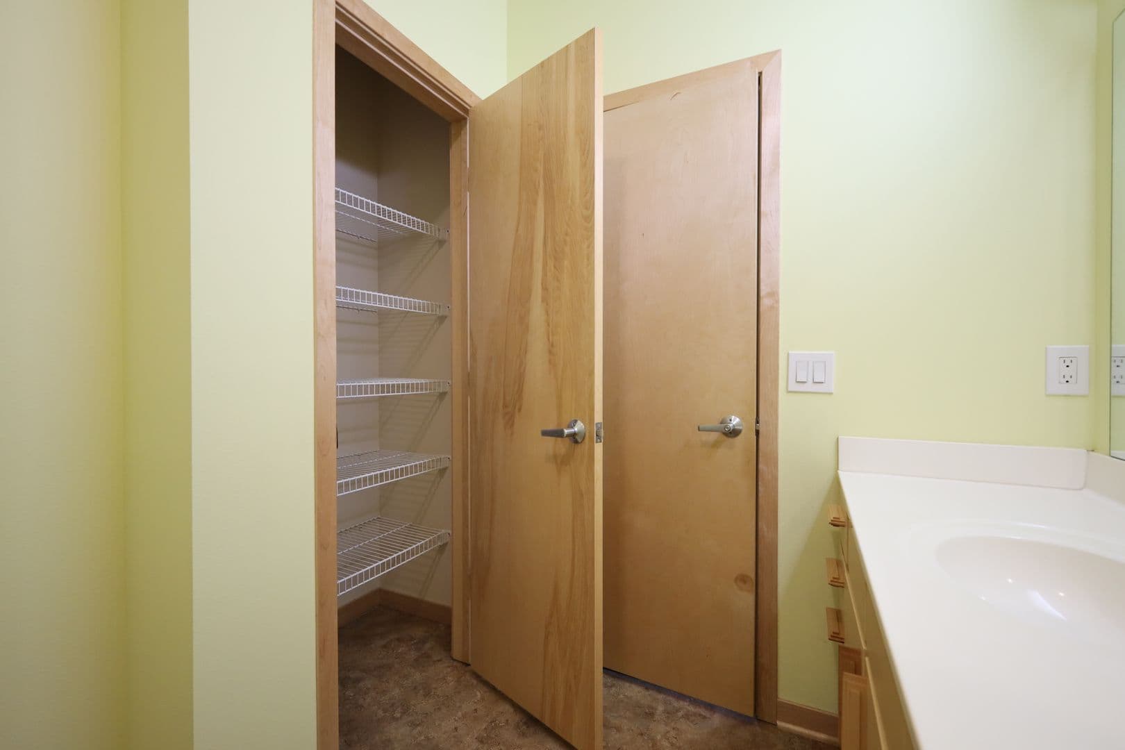 Madison Apartment: 525 East Main Street