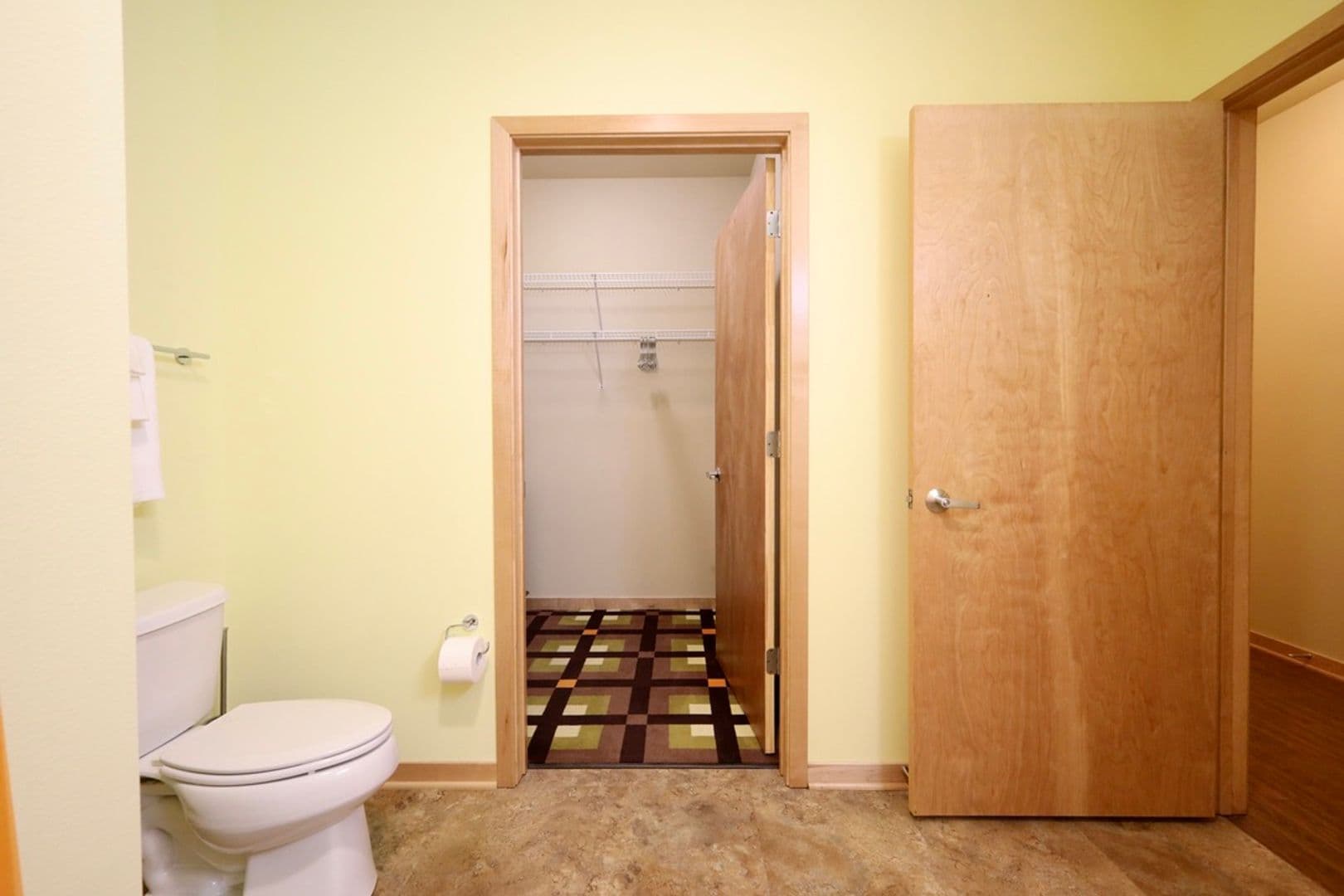 Madison Apartment: 525 East Main Street