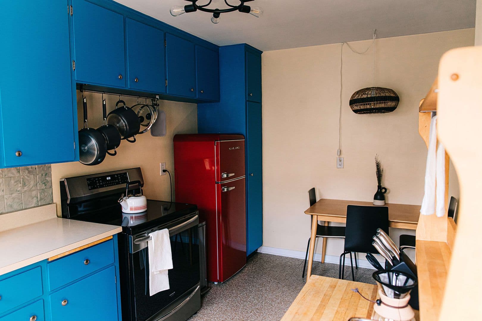 Madison Apartment: 3001-3003 Hermina Street
