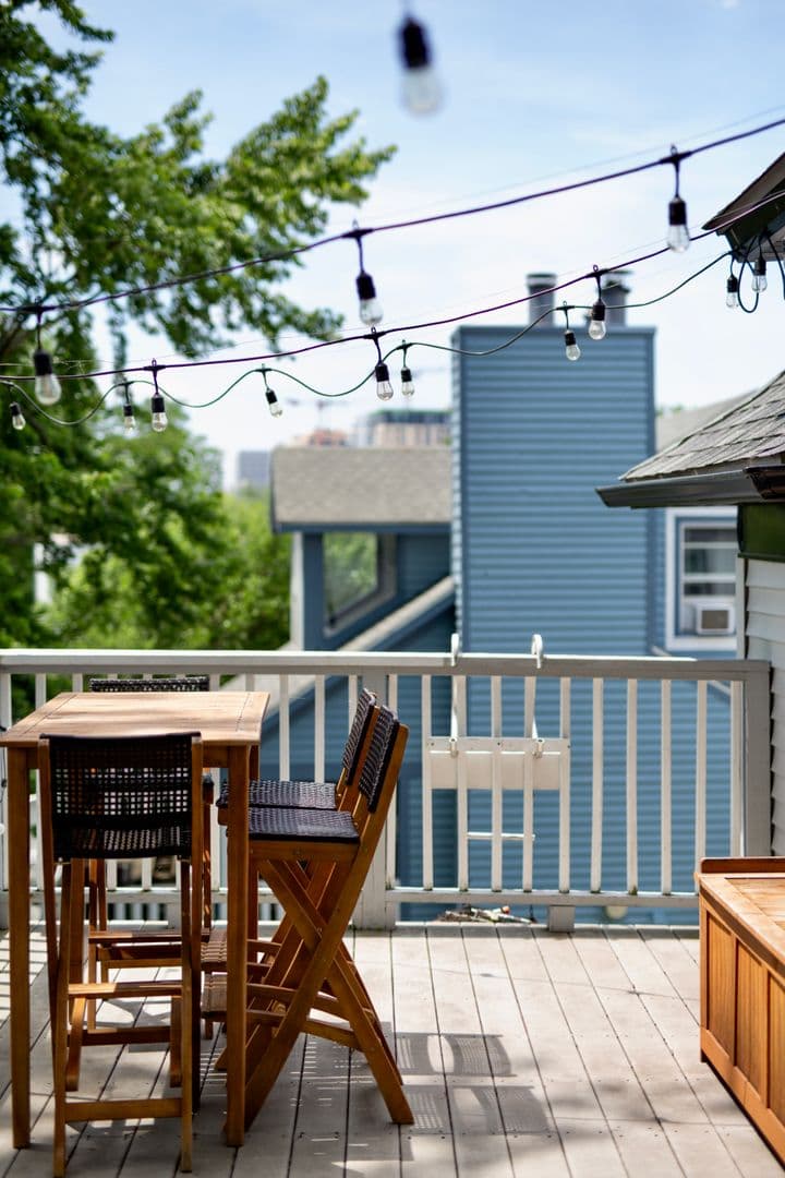 Madison Apartment: 729 Jenifer Street Unit 2