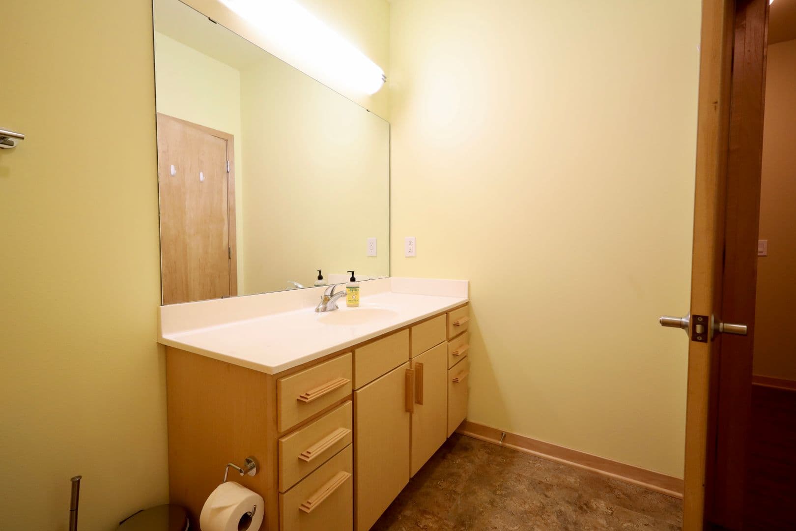 Madison Apartment: 525 East Main Street