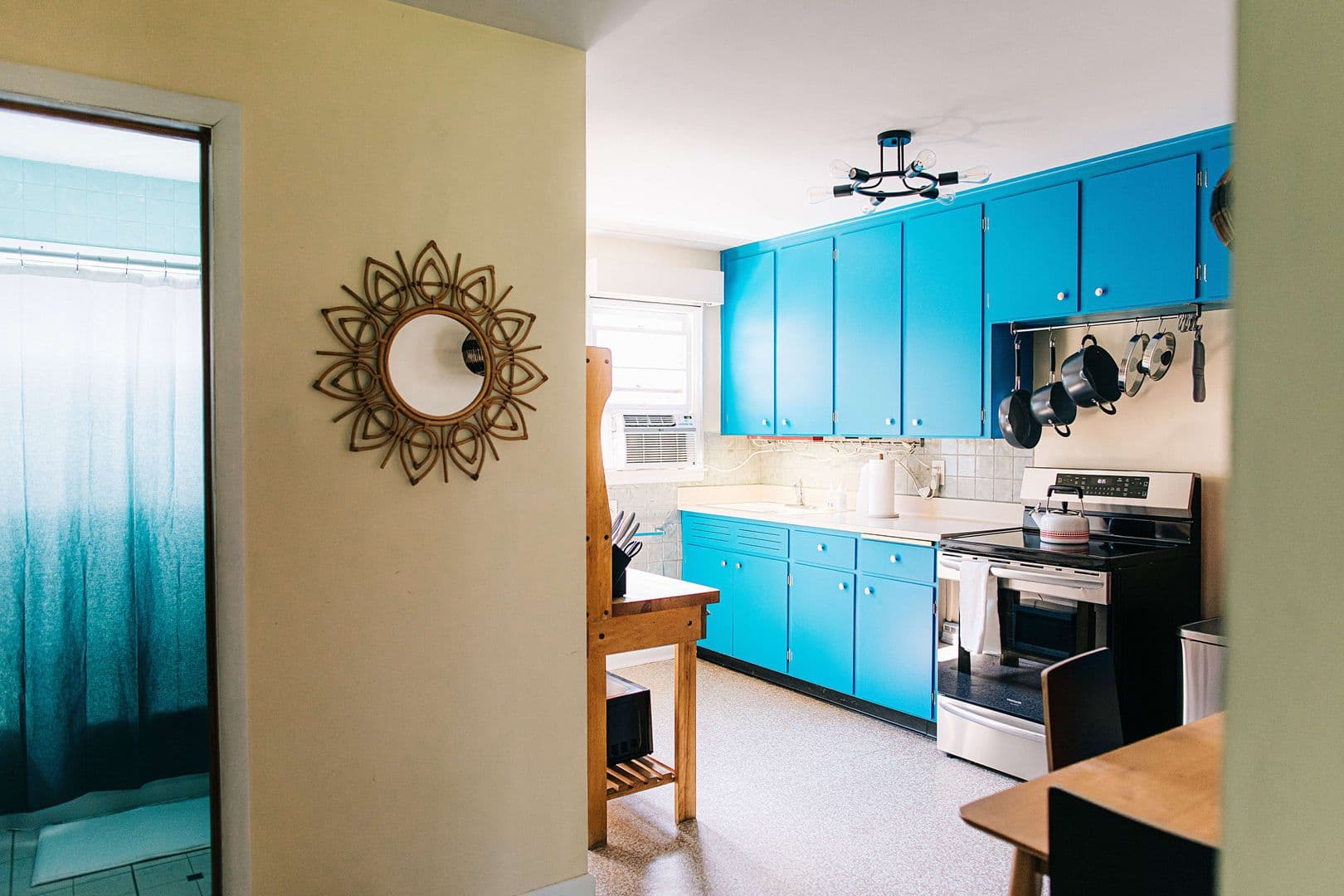 Madison Apartment: 3001-3003 Hermina Street