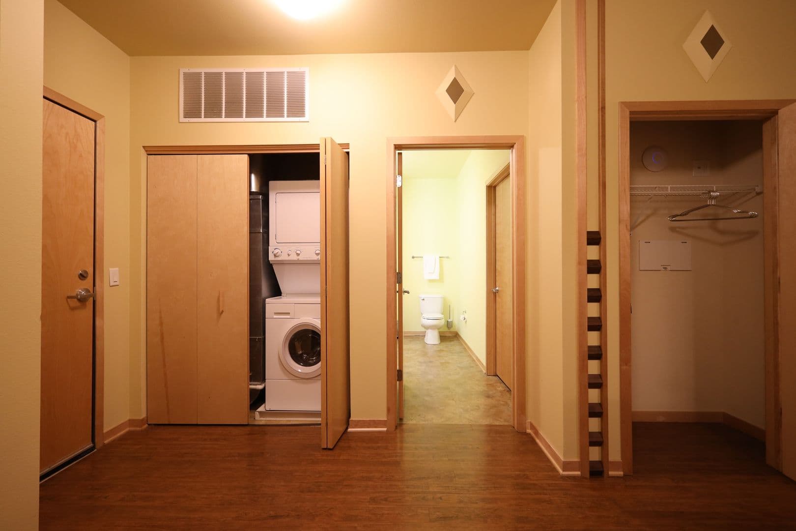 Madison Apartment: 525 East Main Street