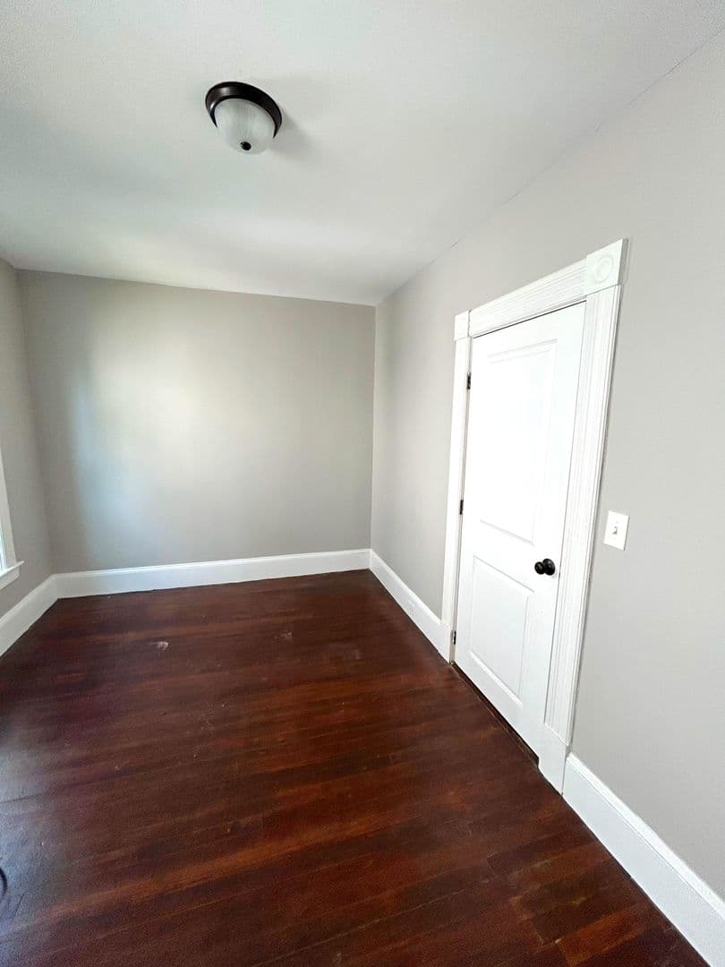 Springfield Apartment: 56 Mulberry St