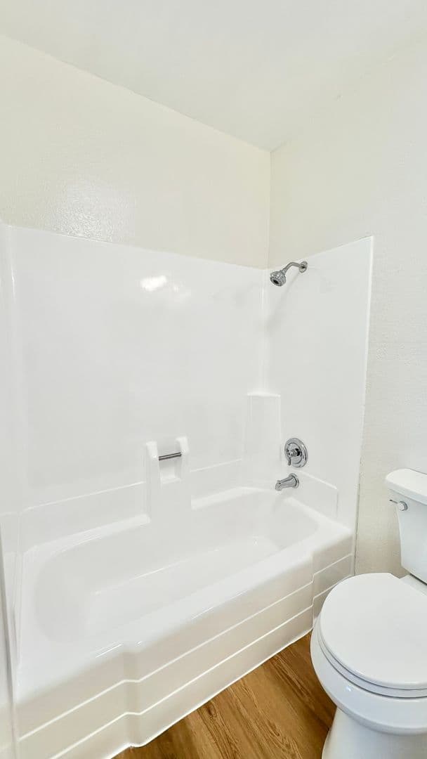 Fallbrook House: 868 East Alvarado Street Apt 24