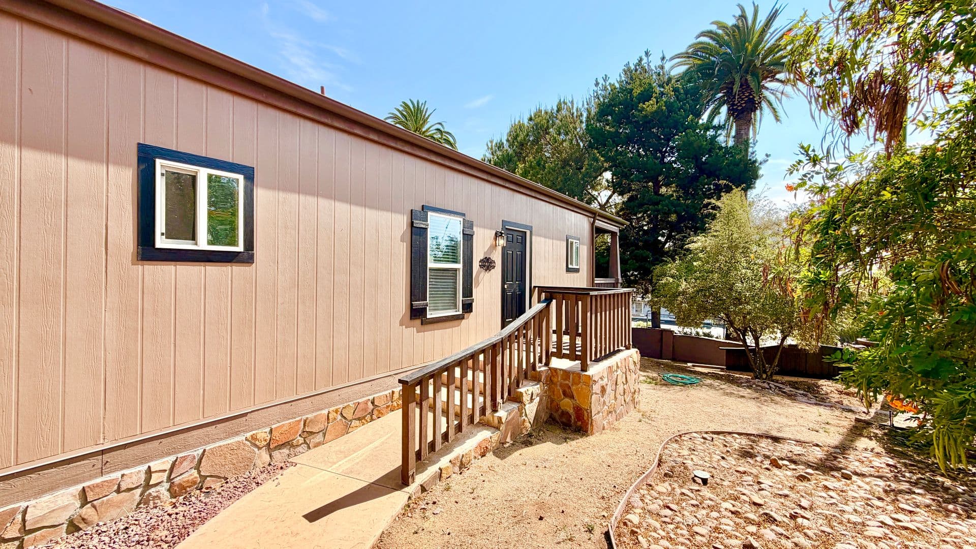 Fallbrook House: 1727 South Hill Avenue (Guest House)