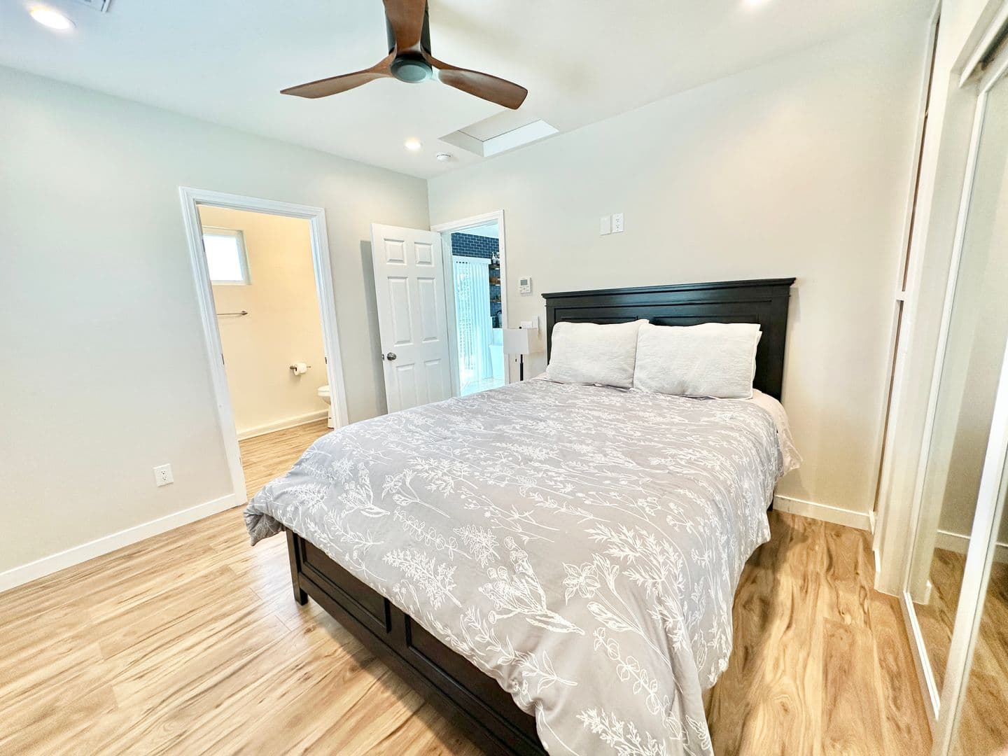 Escondido House: 9431 West Lilac Road, Guest Home, Unit #2