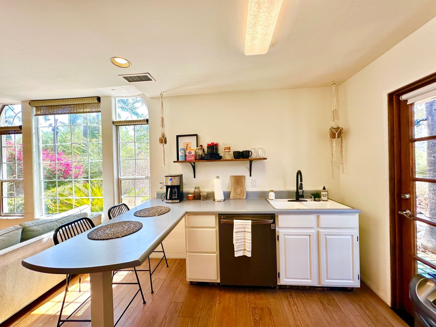 Fallbrook House: 3548 Rosa Way (Guest House)
