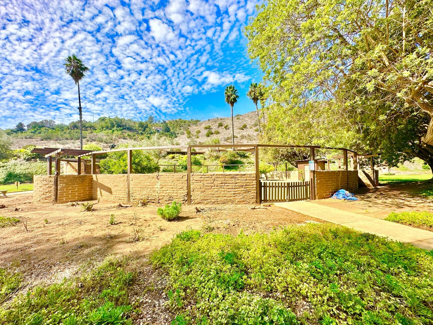 Fallbrook House: 4731 Via Inca