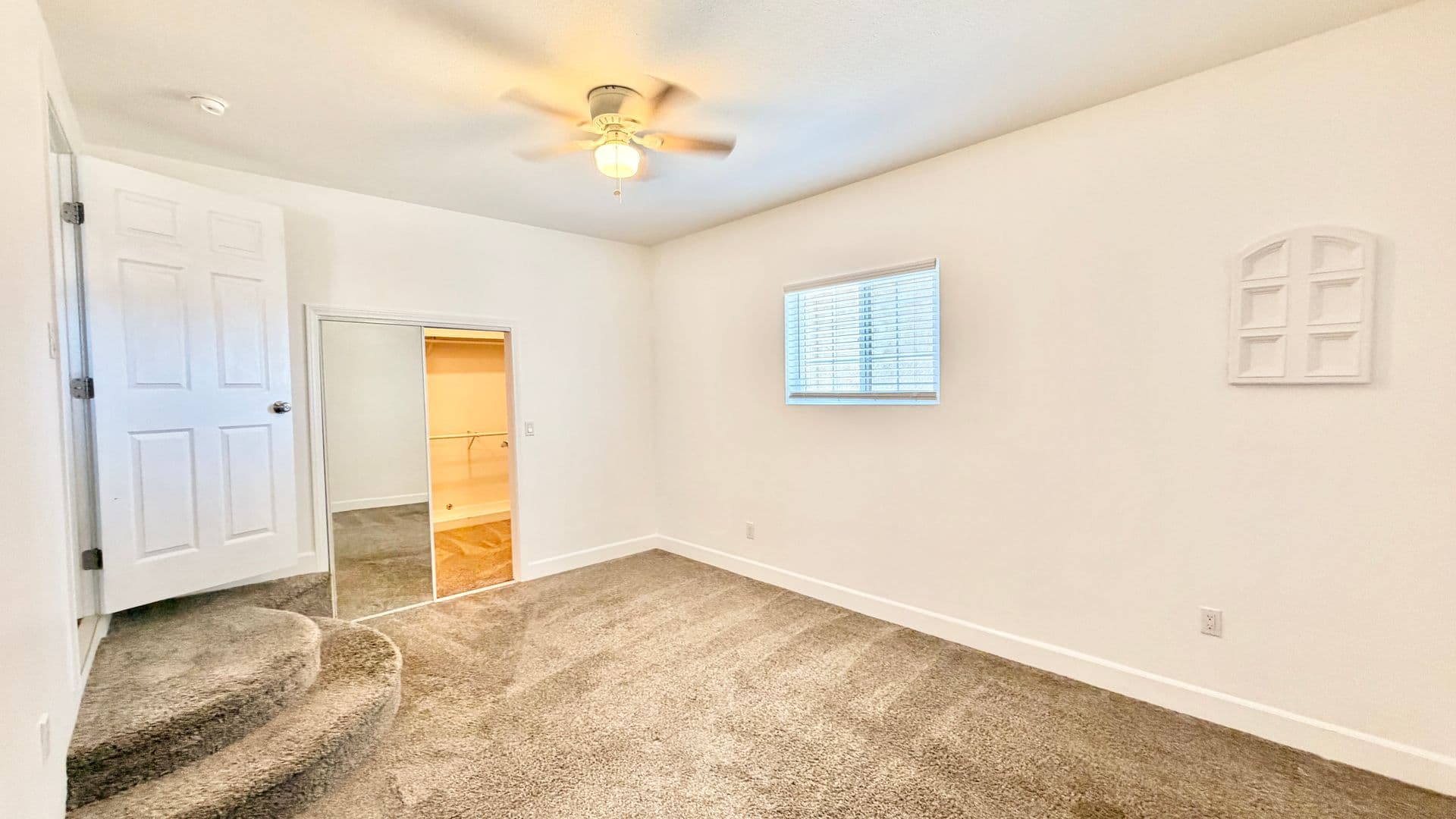 Fallbrook House: 1280 Alturas Road