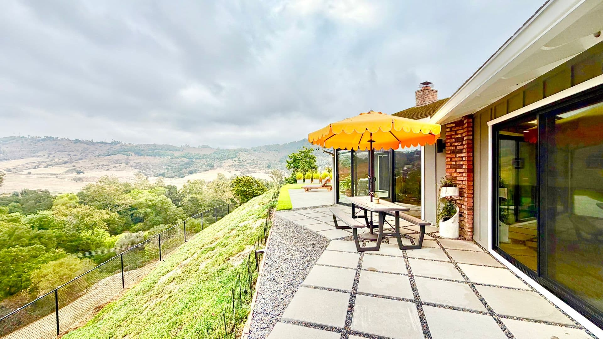 Fallbrook House: 3266 Westmont Drive