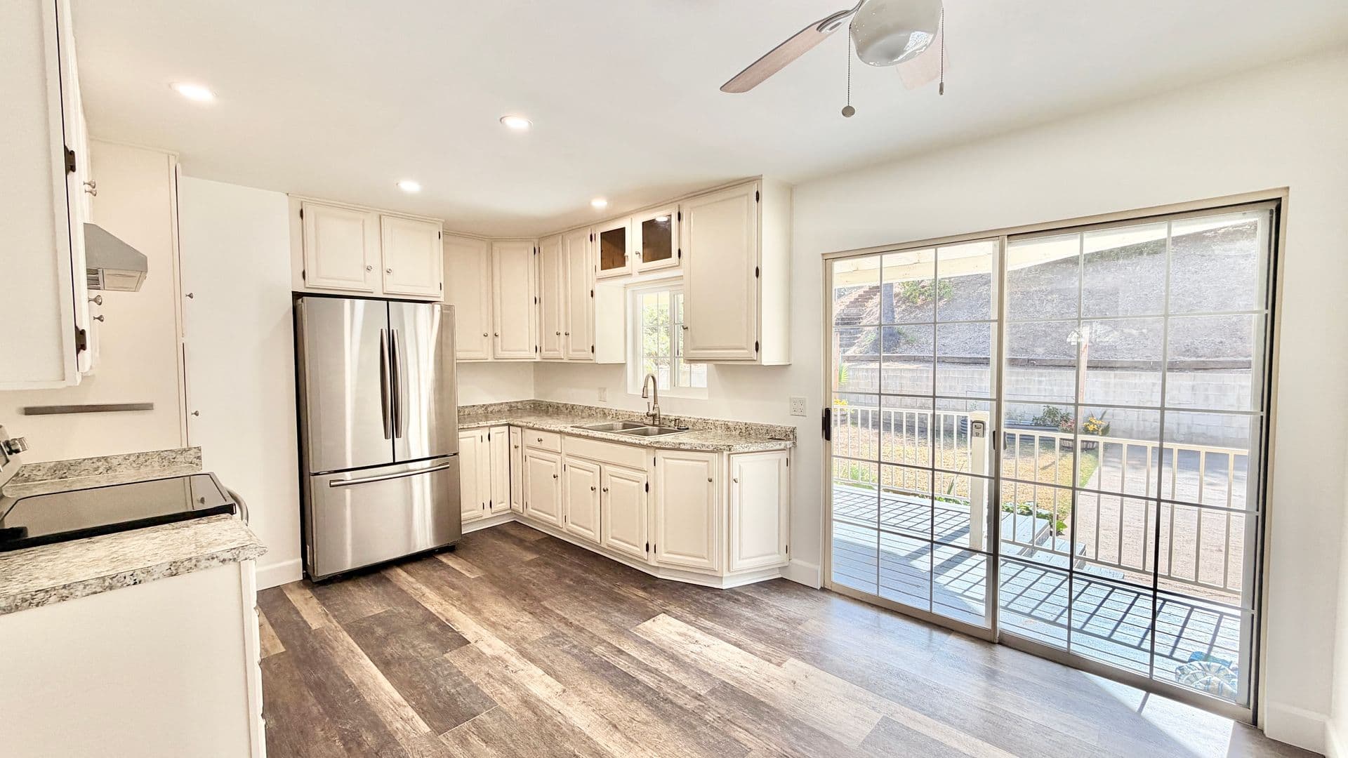 Fallbrook House: 1280 Alturas Road