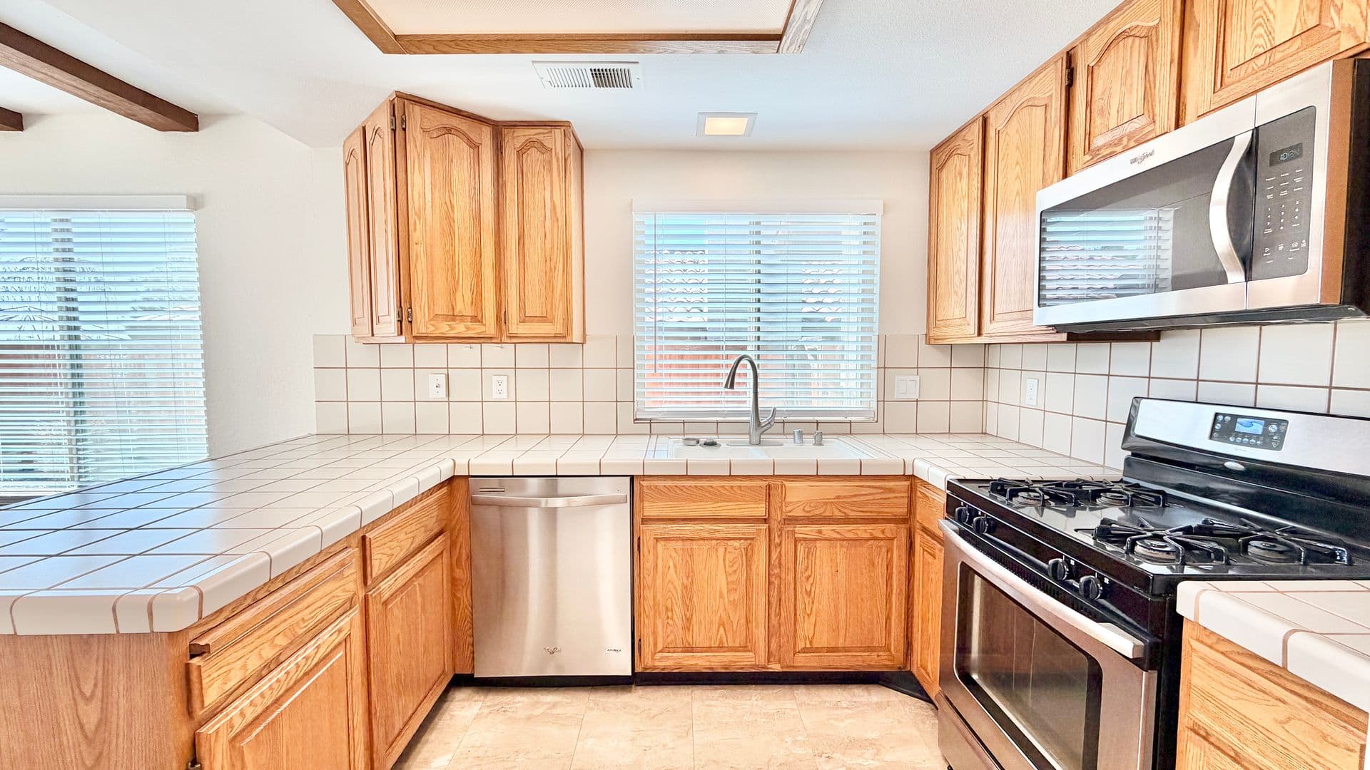 Fallbrook House: 730 Morro Road