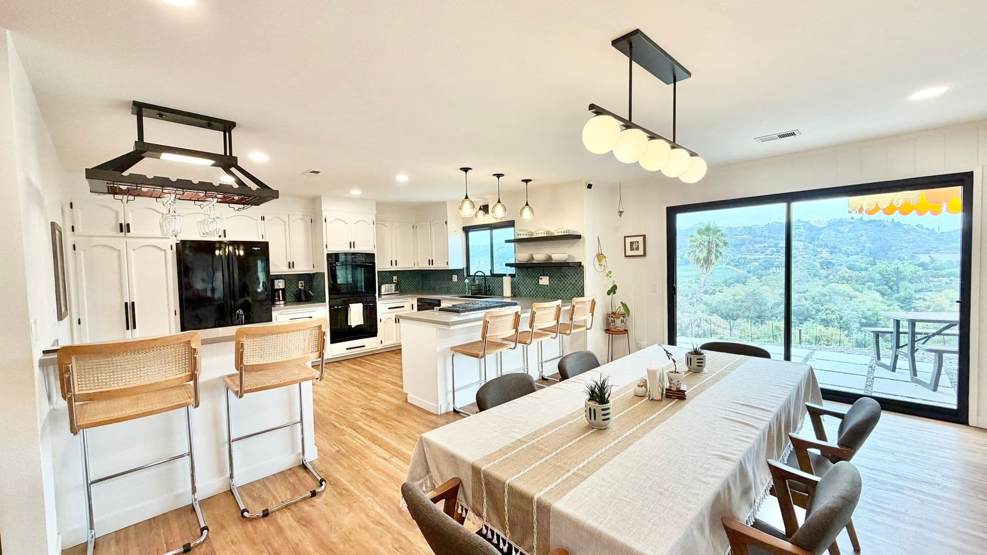 Fallbrook House: 3266 Westmont Drive