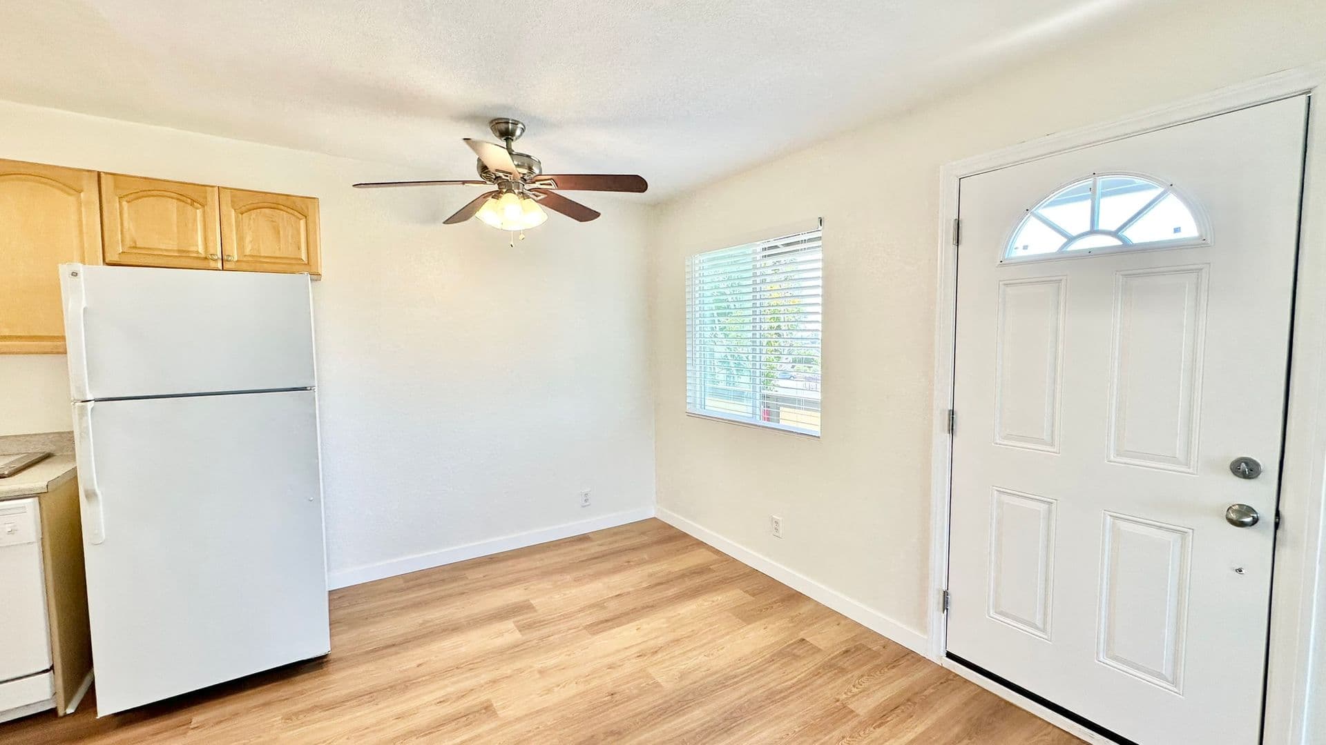 Fallbrook House: 868 East Alvarado Street Apt 24