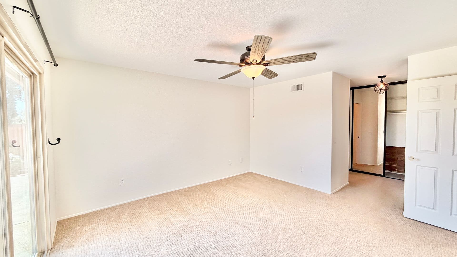 Fallbrook House: 730 Morro Road