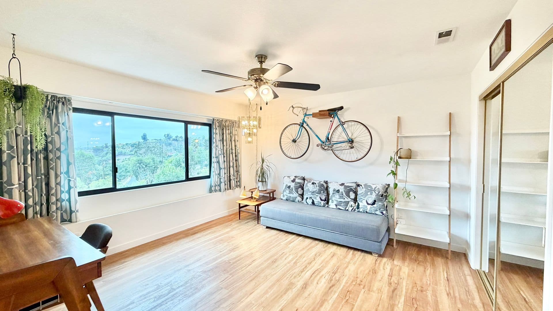 Fallbrook House: 3266 Westmont Drive